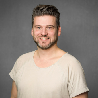 Dr. Sissis Kamarianakis